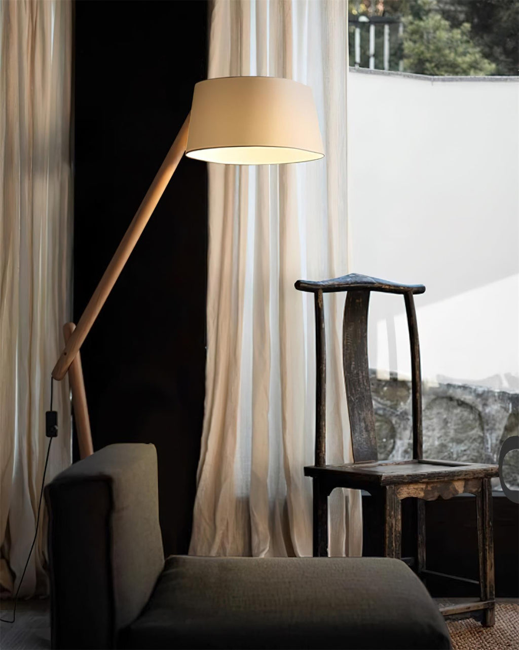 Valeo Floor Lamp