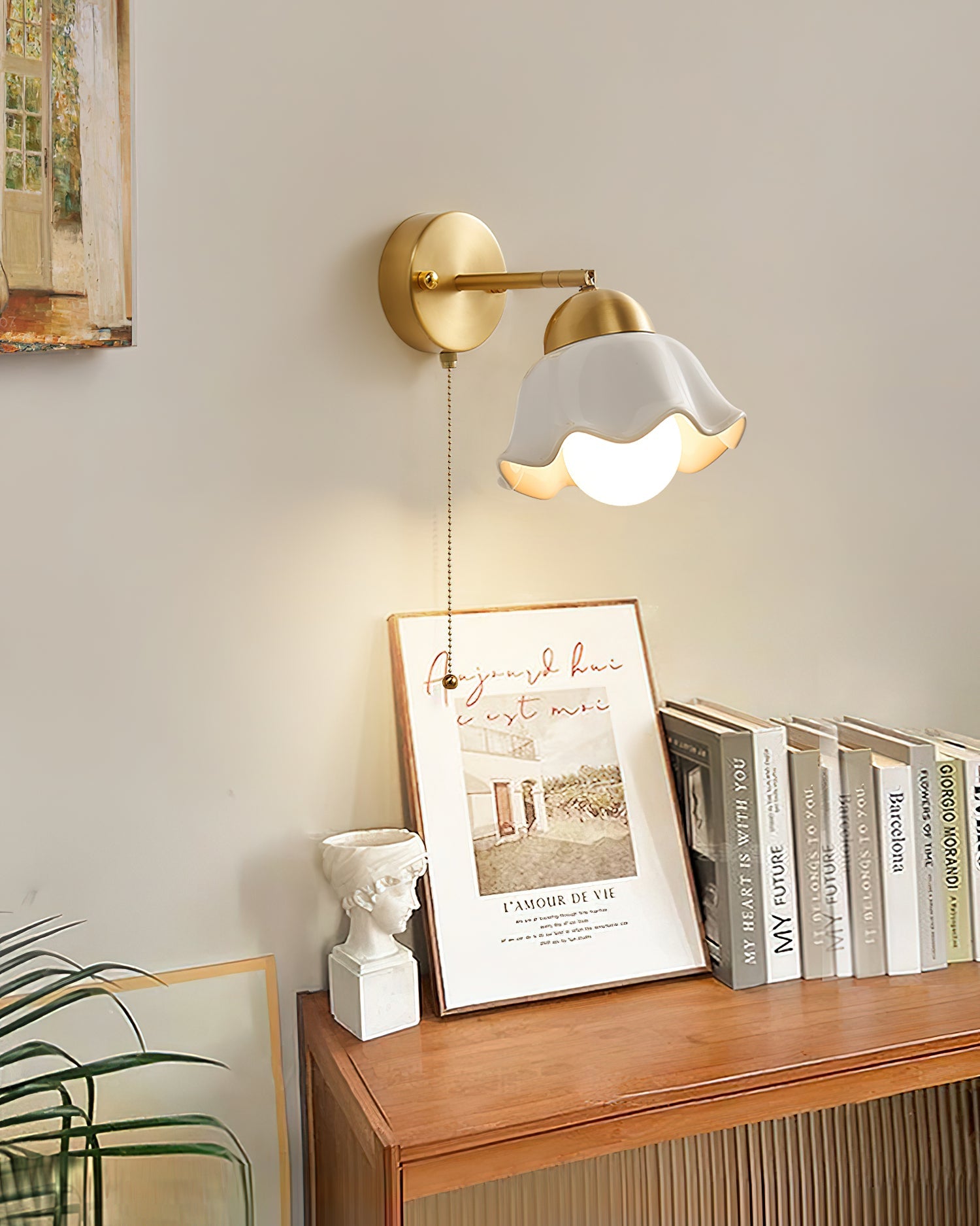 Vena Brass Wall Lamp
