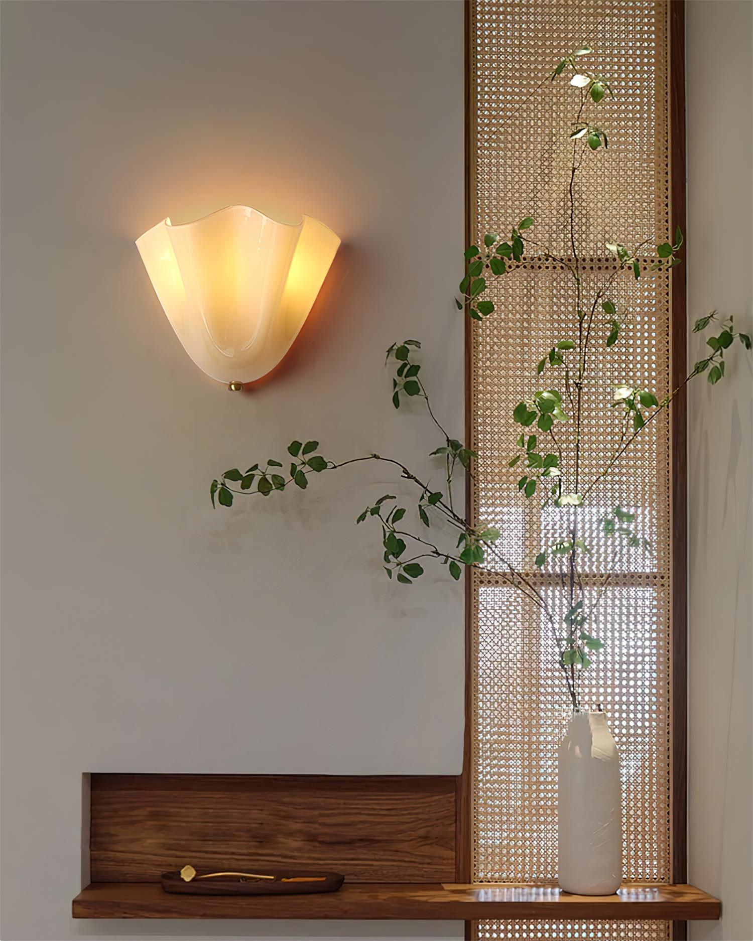 Vera Wall Lamp