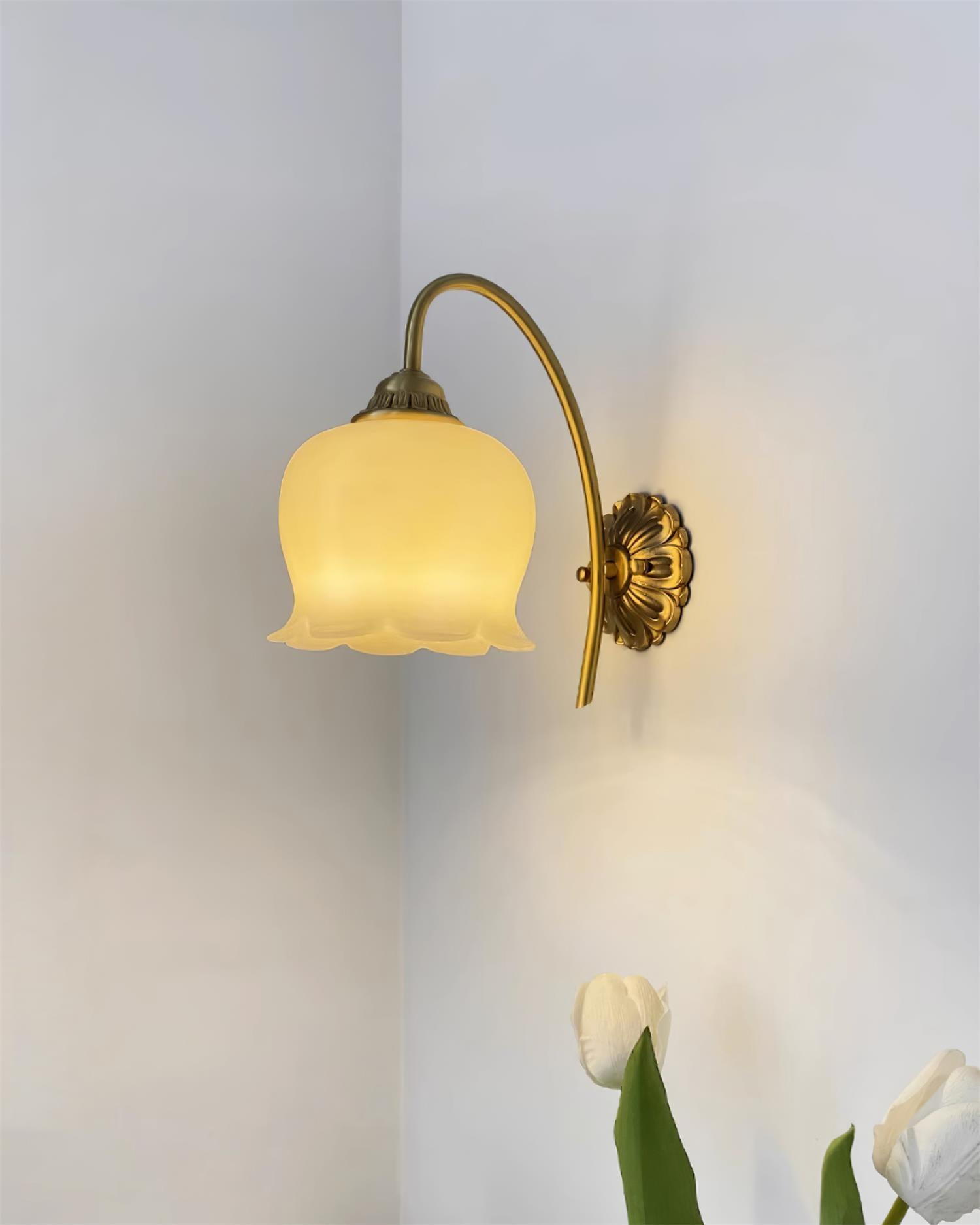 Vintage Mia Wall Lamp
