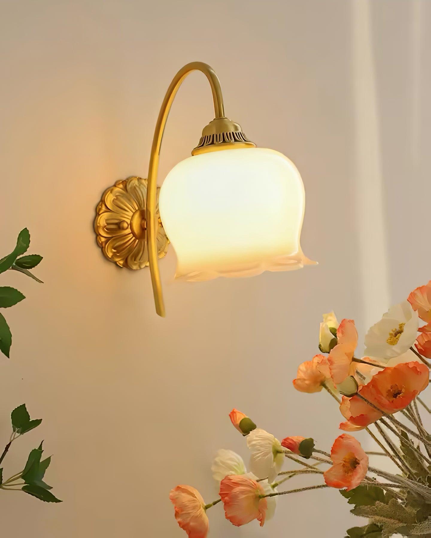 Vintage Mia Wall Lamp