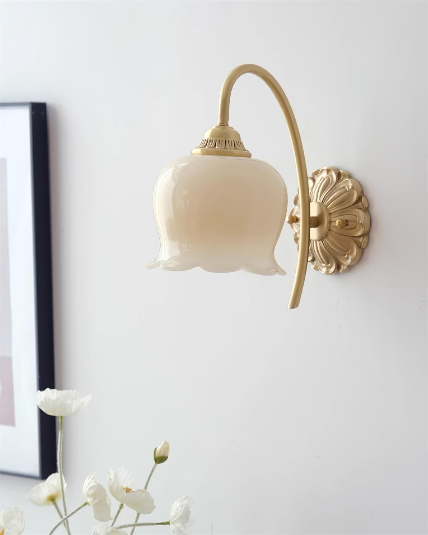Vintage Mia Wall Lamp