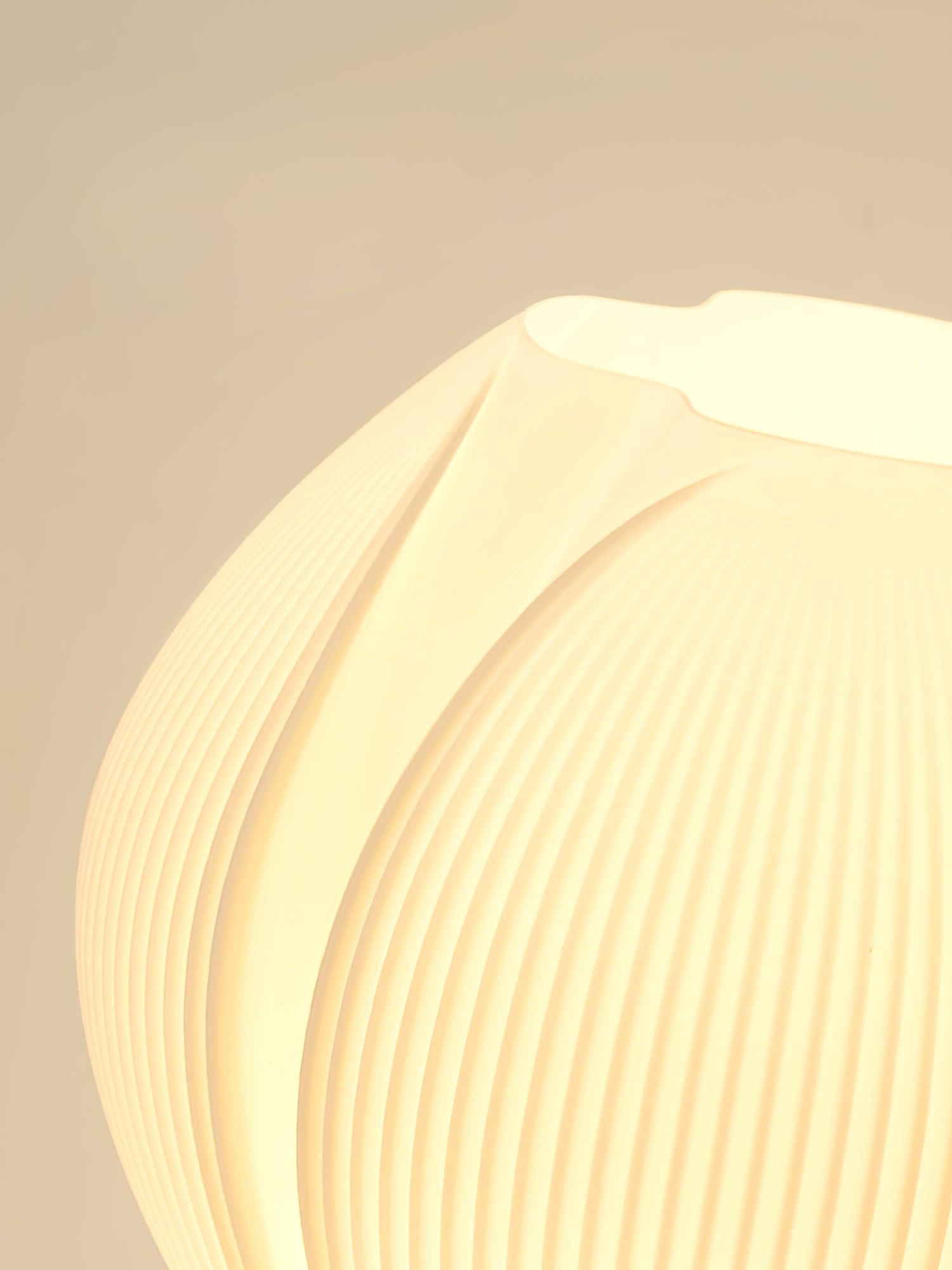 Willy Flower Bud Table Lamp