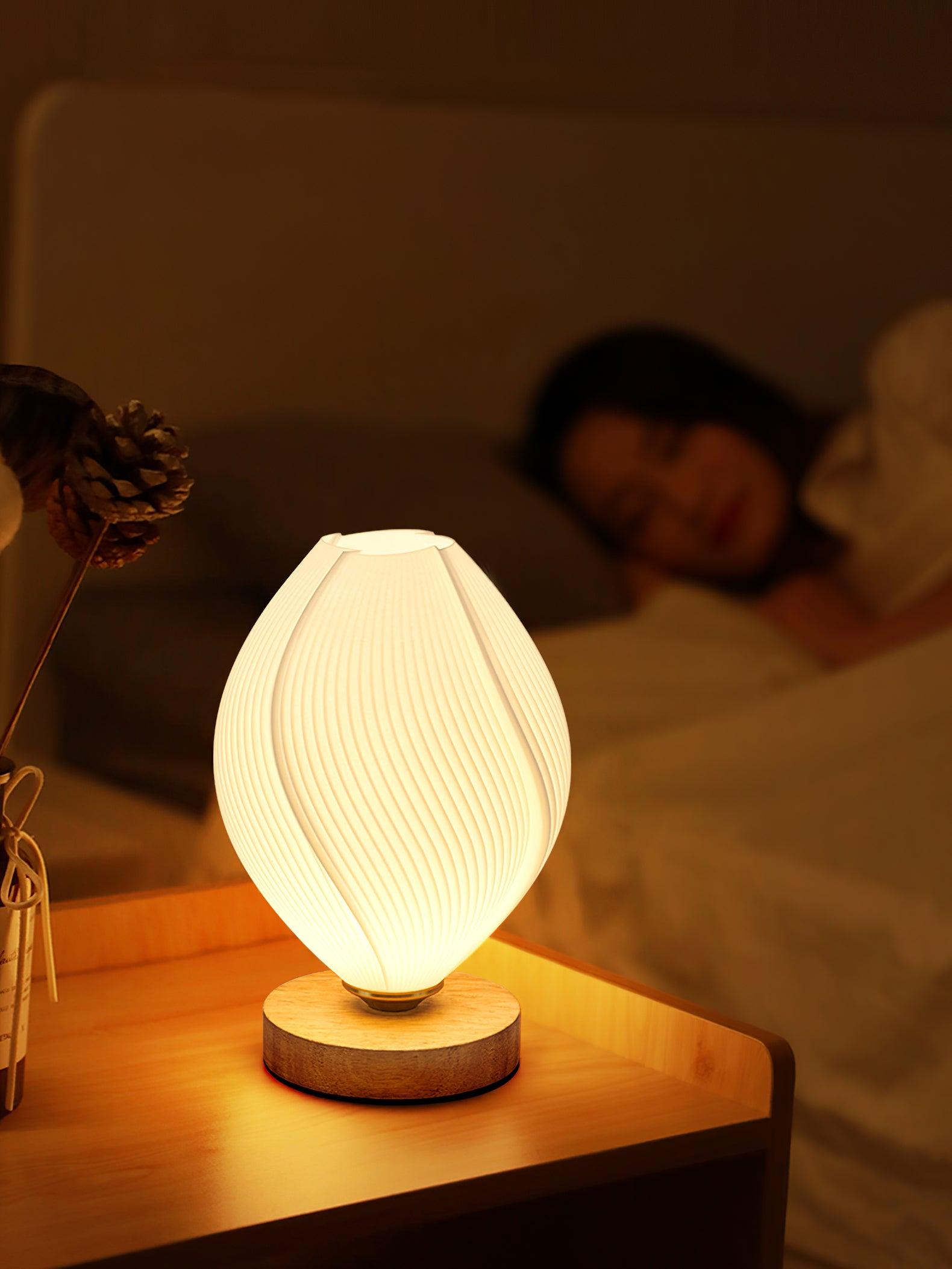 Willy Flower Bud Table Lamp