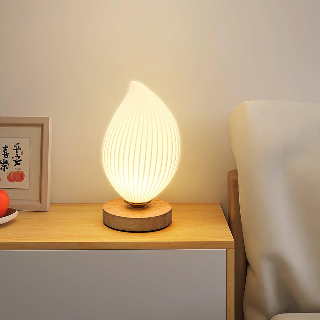 Willy Flower Bud Table Lamp