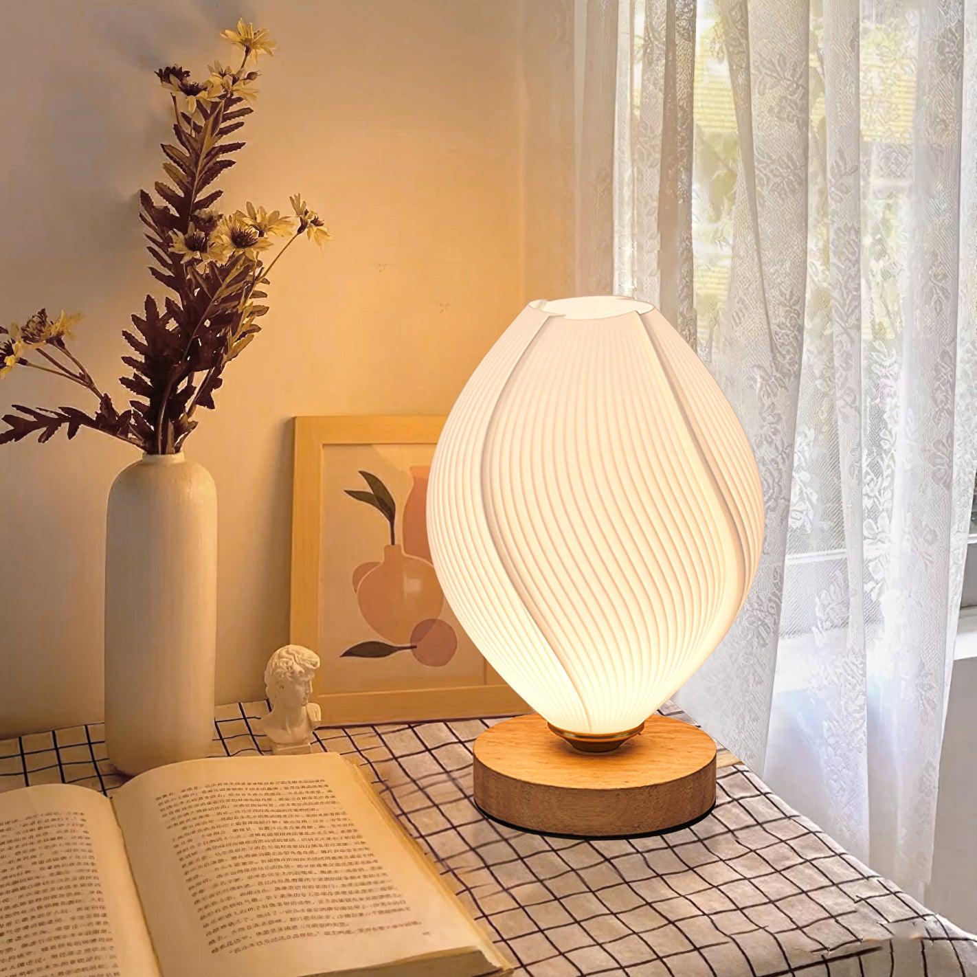Willy Flower Bud Table Lamp