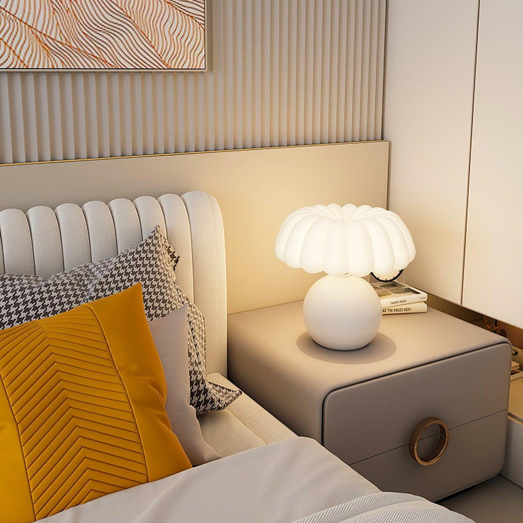 Willy Mushroom Table Lamp