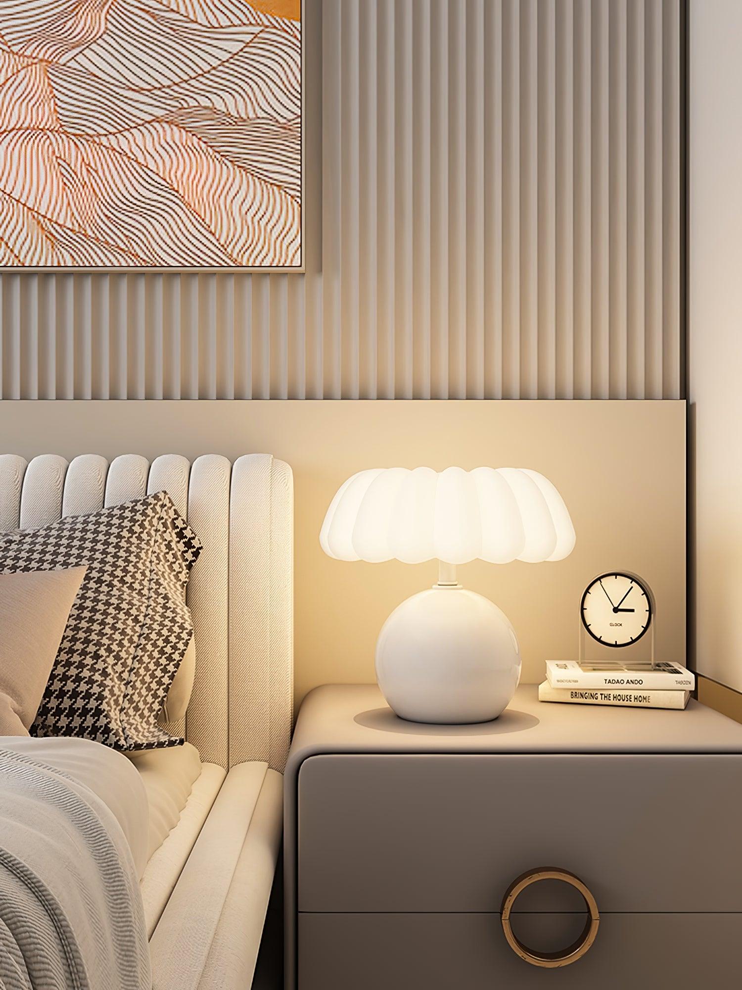 Willy Mushroom Table Lamp