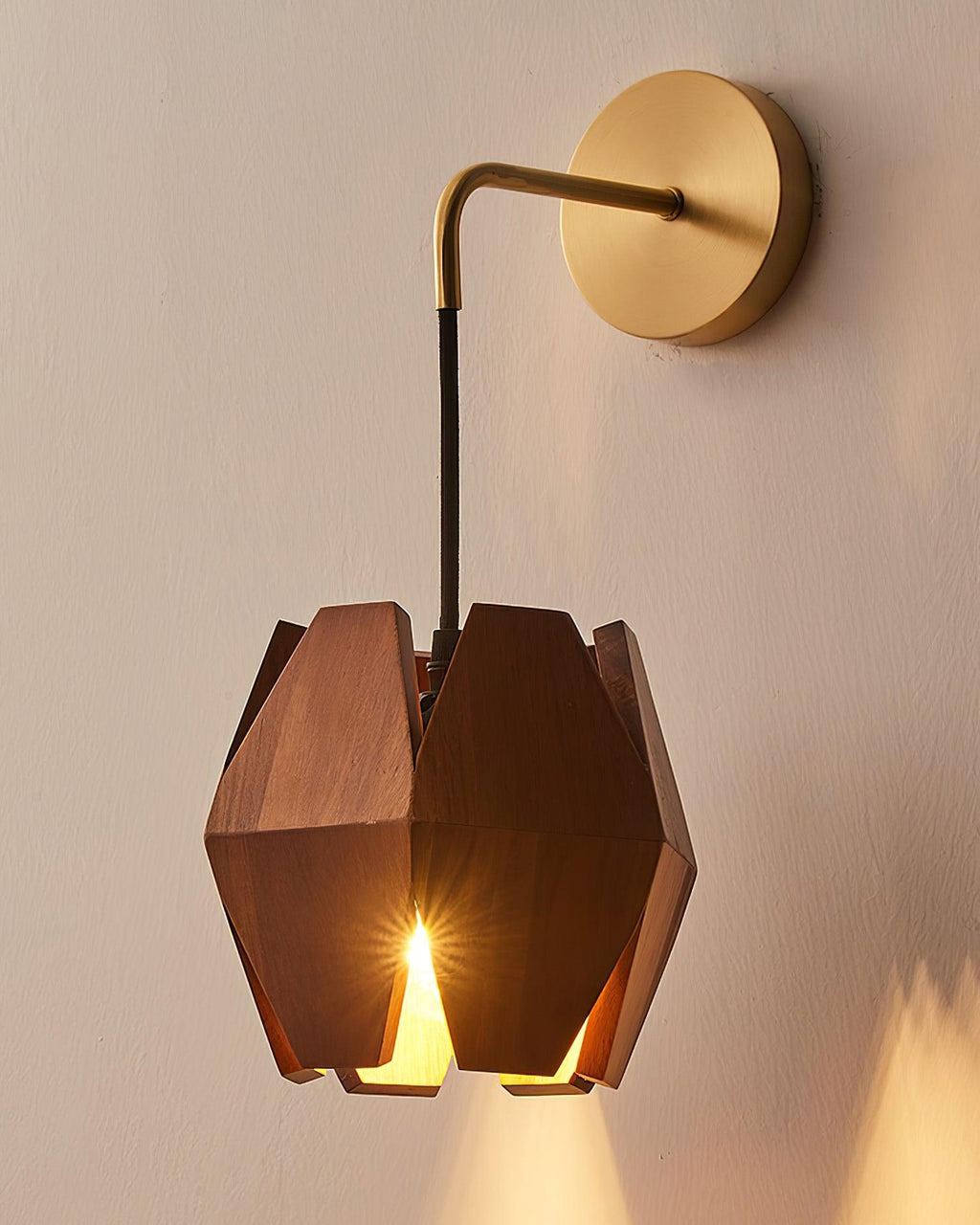 Wood Astris Wall Lamp