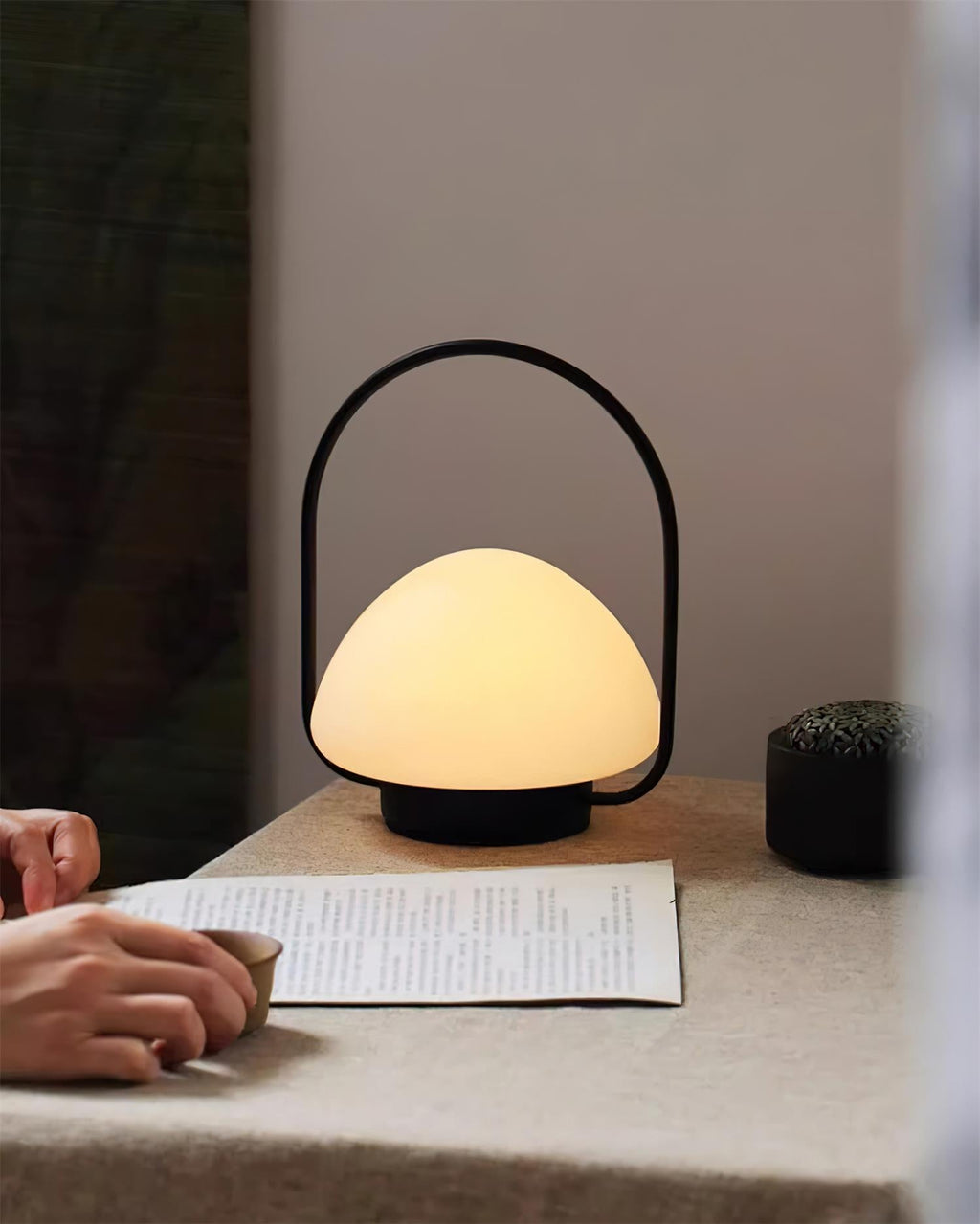 Zoe Portable Table Lamp (built-in battery)